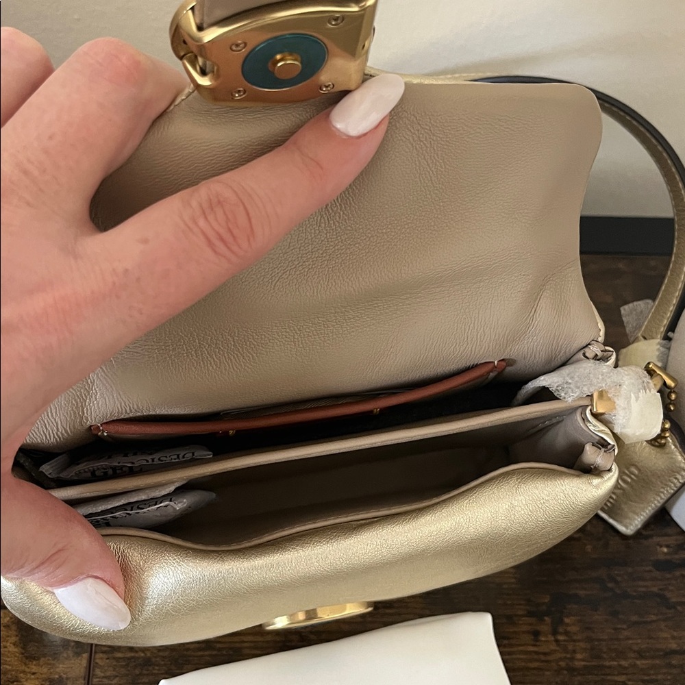 New Coach Pillow Tabby 18 Metallic Gold Leather Shoulder Bag Crossbody - Picture 11 of 11